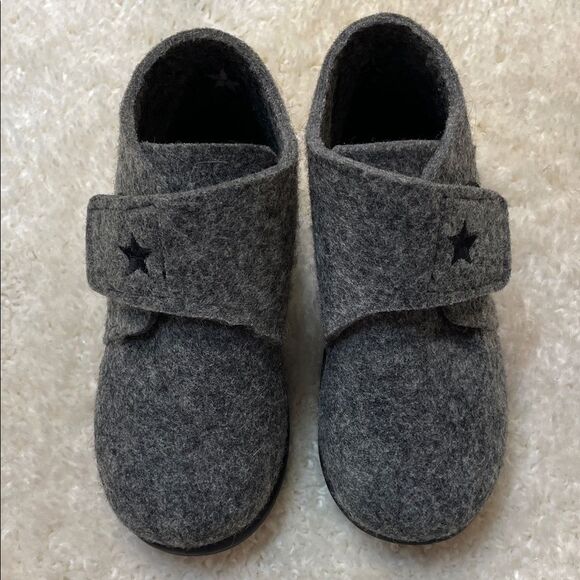Skidders Gray Felt Star Toddler Skippers Booties Sz 10 - Picture 1 of 6